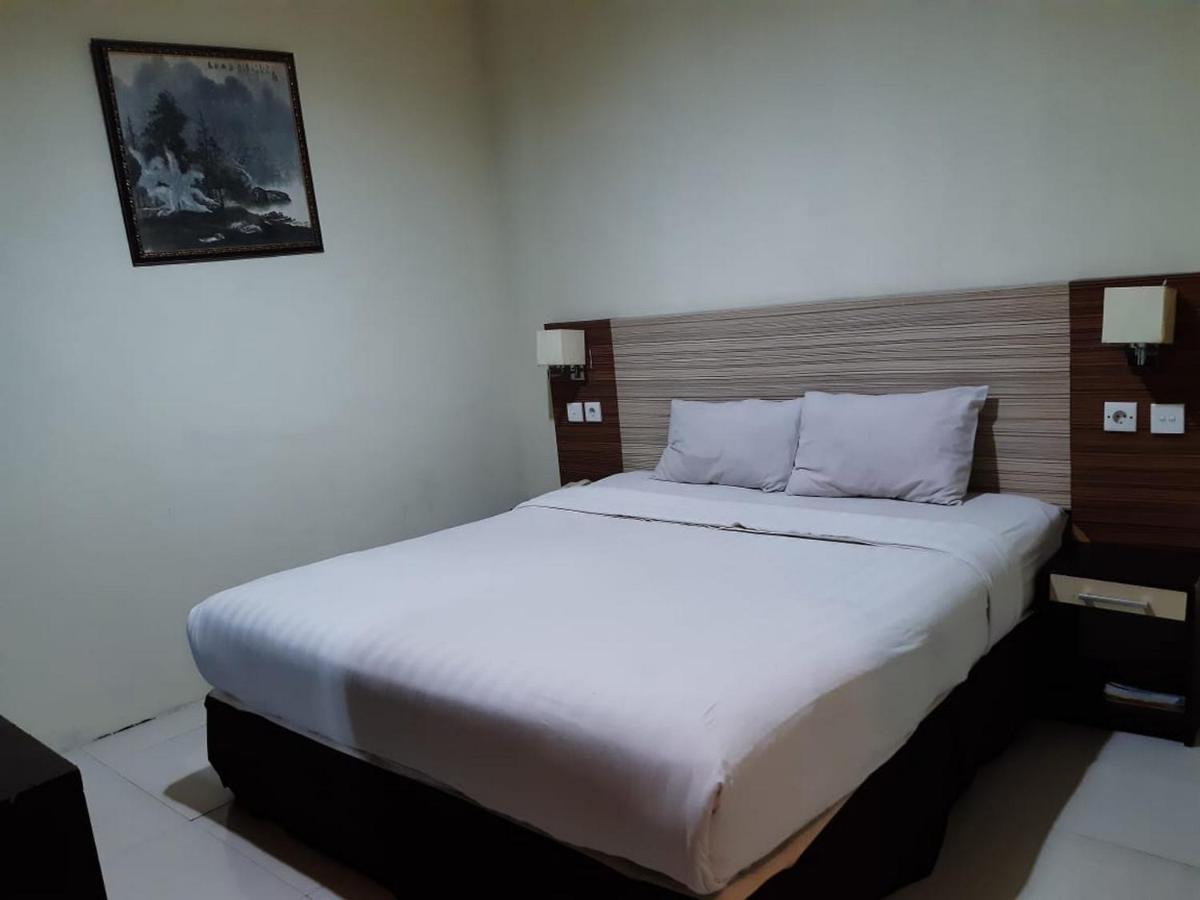 Agraha Andalas Hotel มากาซาร์ ภายนอก รูปภาพ
