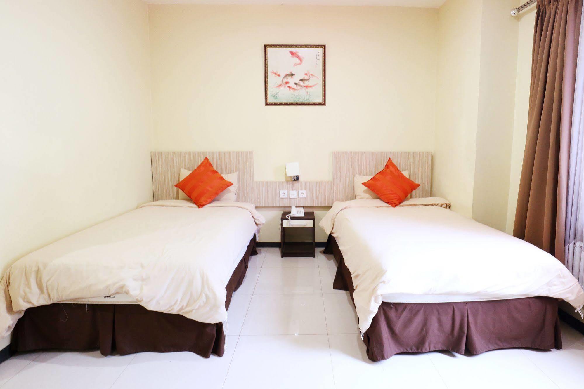 Agraha Andalas Hotel มากาซาร์ ภายนอก รูปภาพ