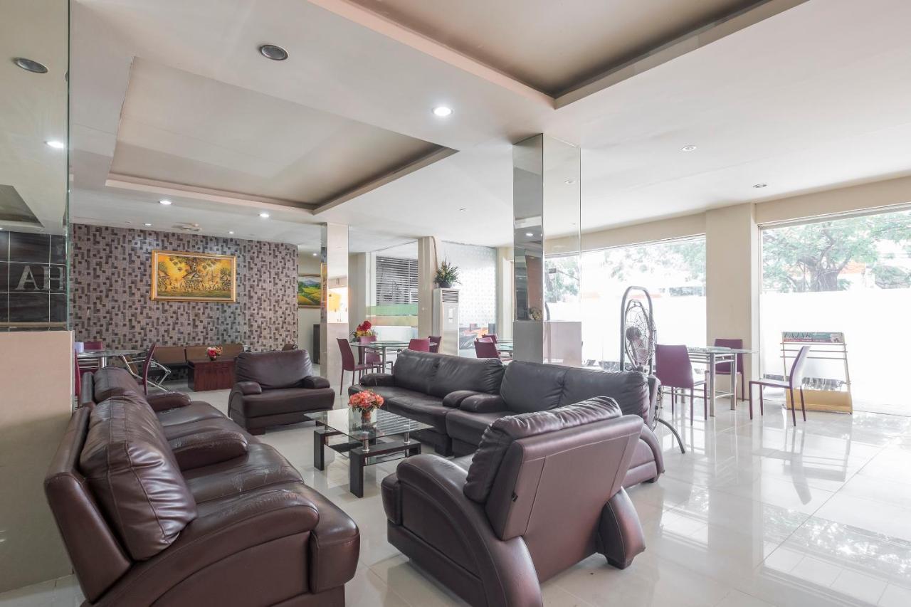 Agraha Andalas Hotel มากาซาร์ ภายนอก รูปภาพ