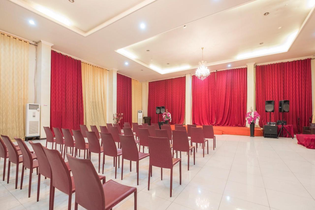 Agraha Andalas Hotel มากาซาร์ ภายนอก รูปภาพ