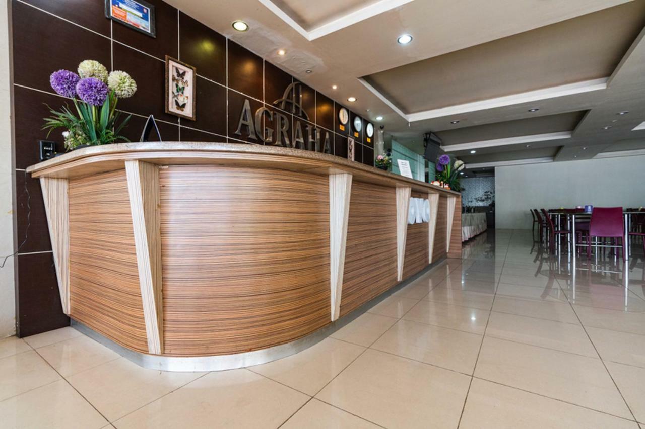 Agraha Andalas Hotel มากาซาร์ ภายนอก รูปภาพ