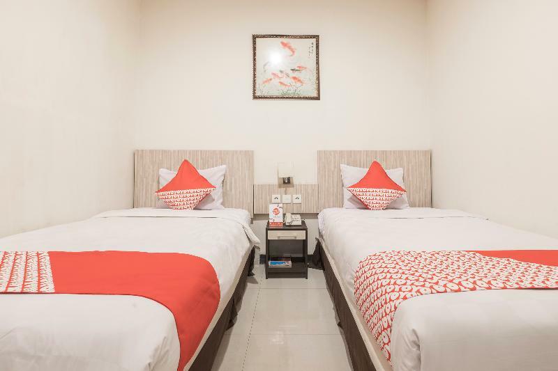 Agraha Andalas Hotel มากาซาร์ ภายนอก รูปภาพ