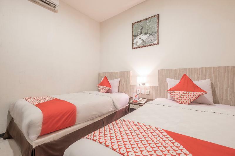 Agraha Andalas Hotel มากาซาร์ ภายนอก รูปภาพ